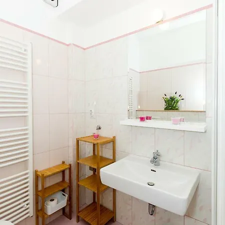 Apartment Mm